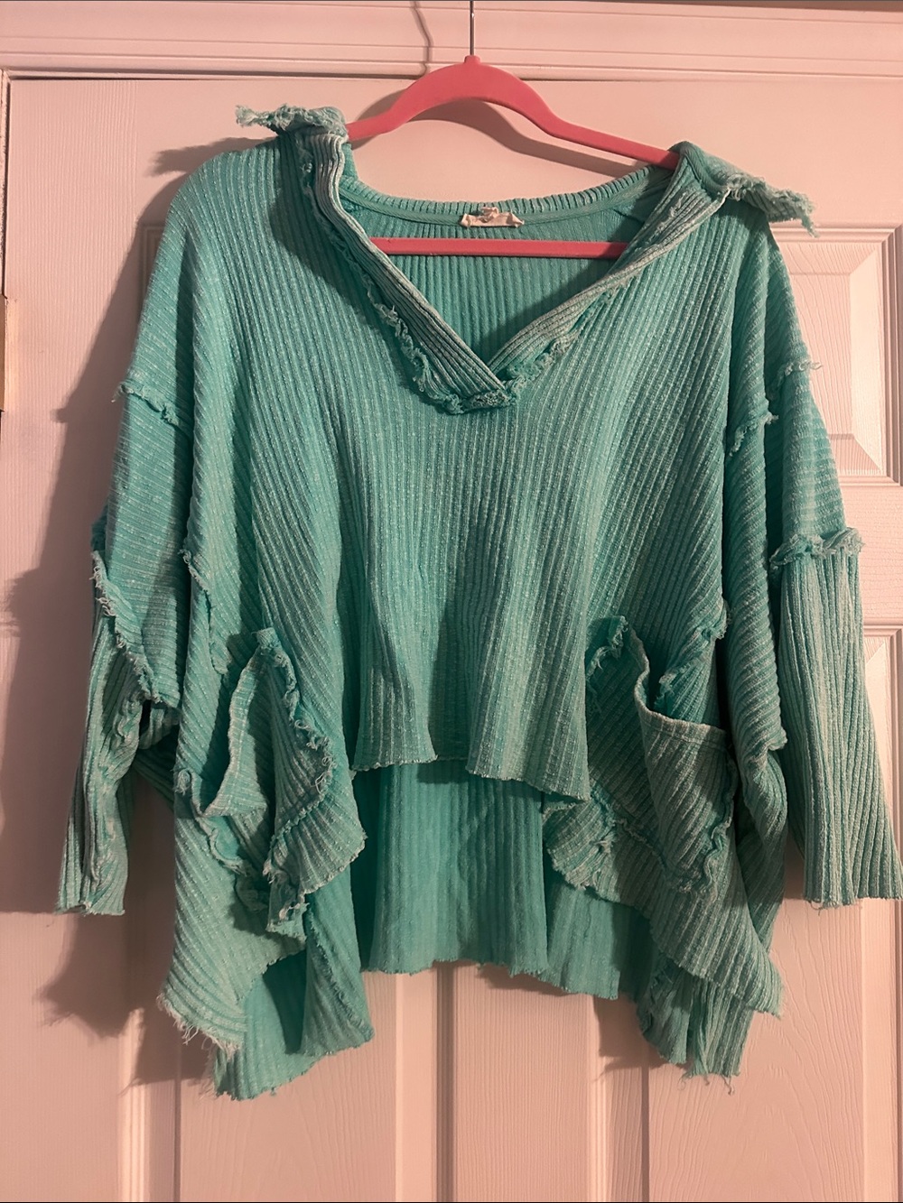 Relaxed Ruffled V-Neck Sweater - Mint Green